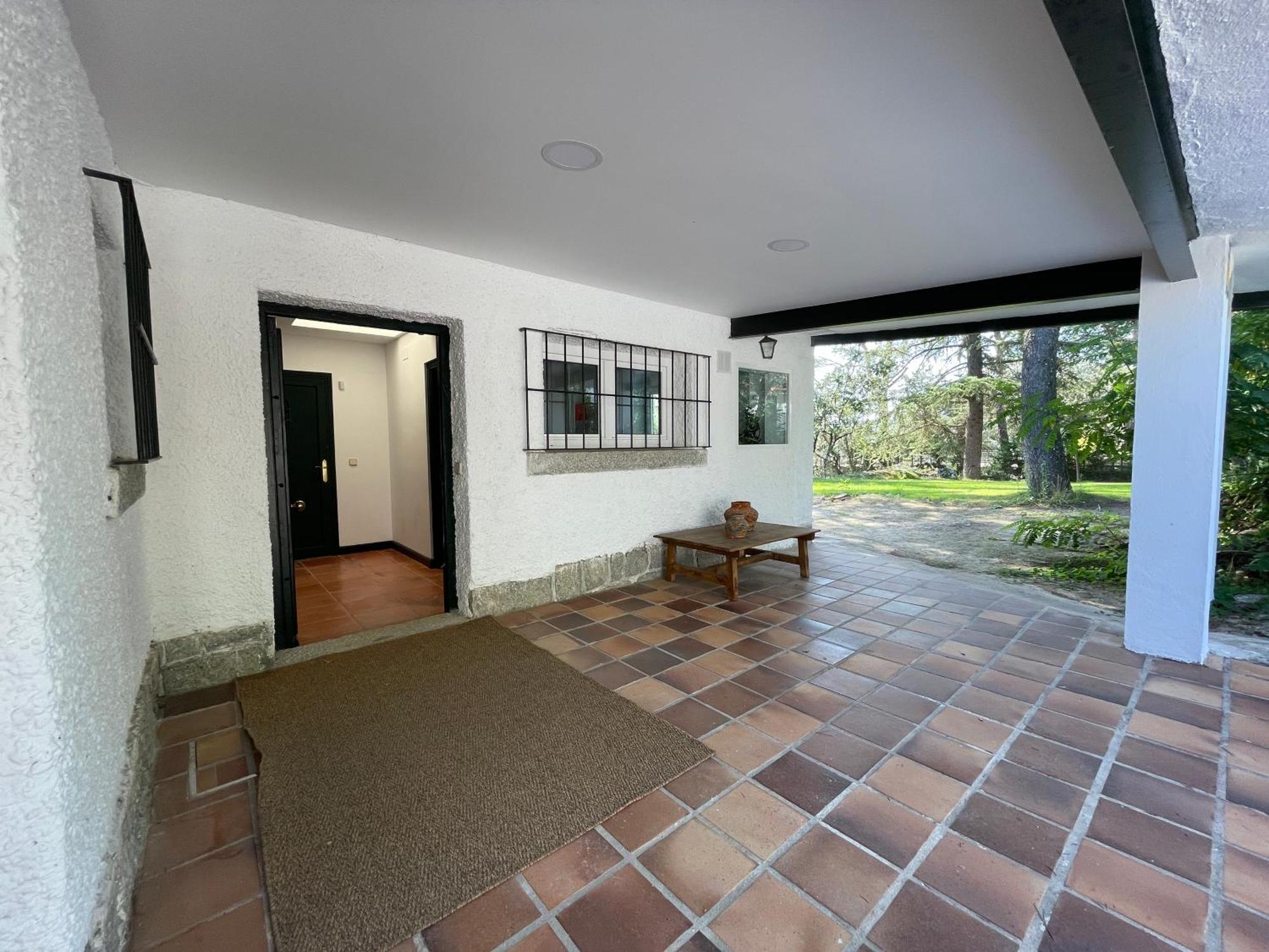 Chalet Con Piscina En Torrelodones Luaran gambar