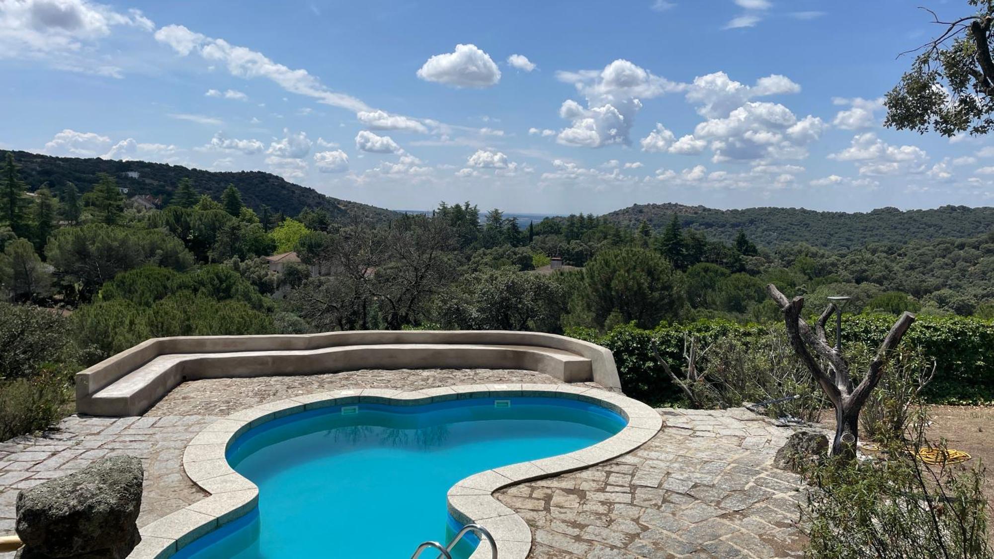 Chalet Con Piscina En Torrelodones Luaran gambar