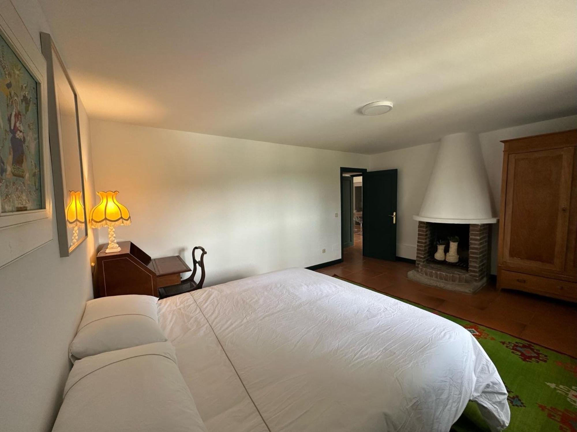 Chalet Con Piscina En Torrelodones Luaran gambar